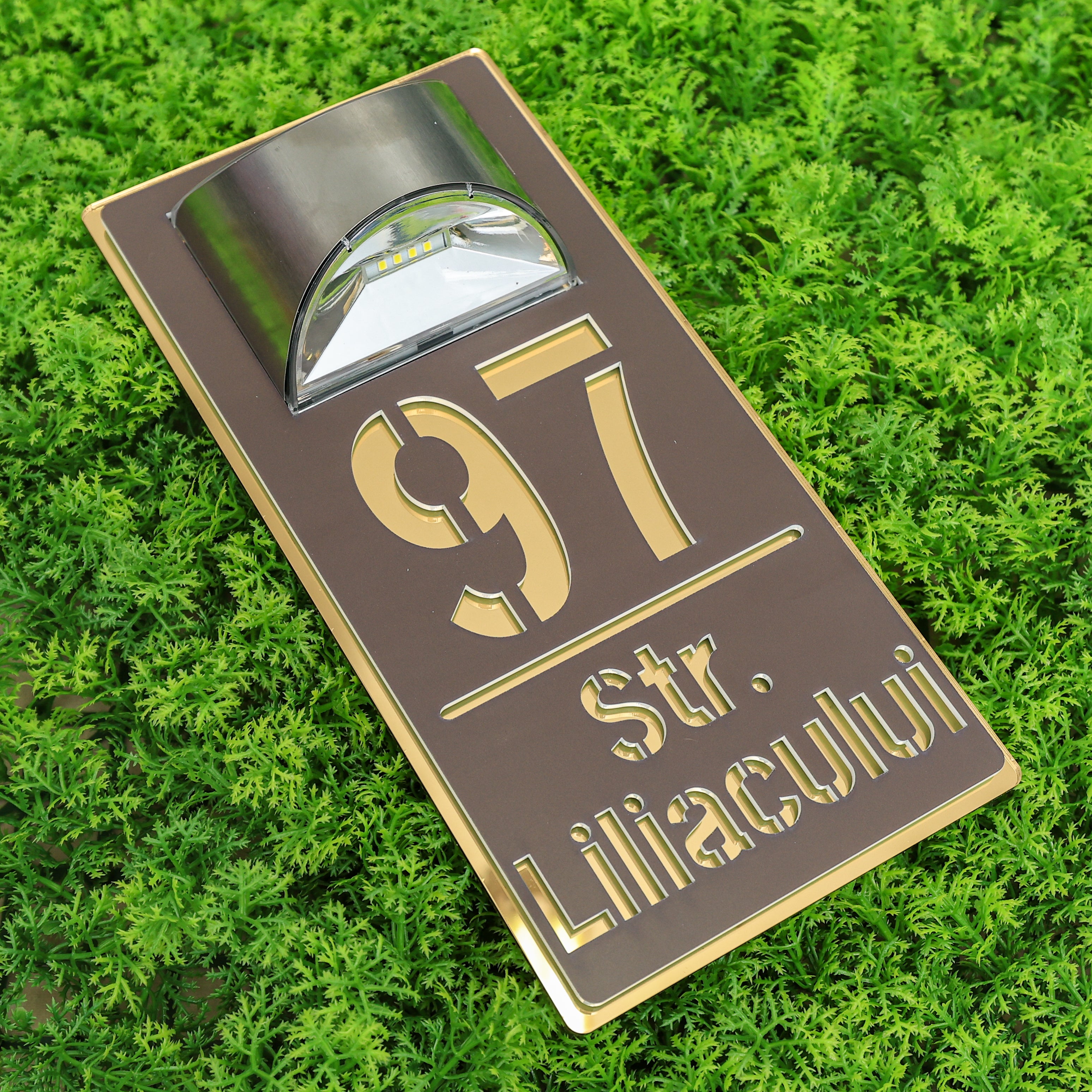 Număr de casă luxury maro satinat - auriu oglindă