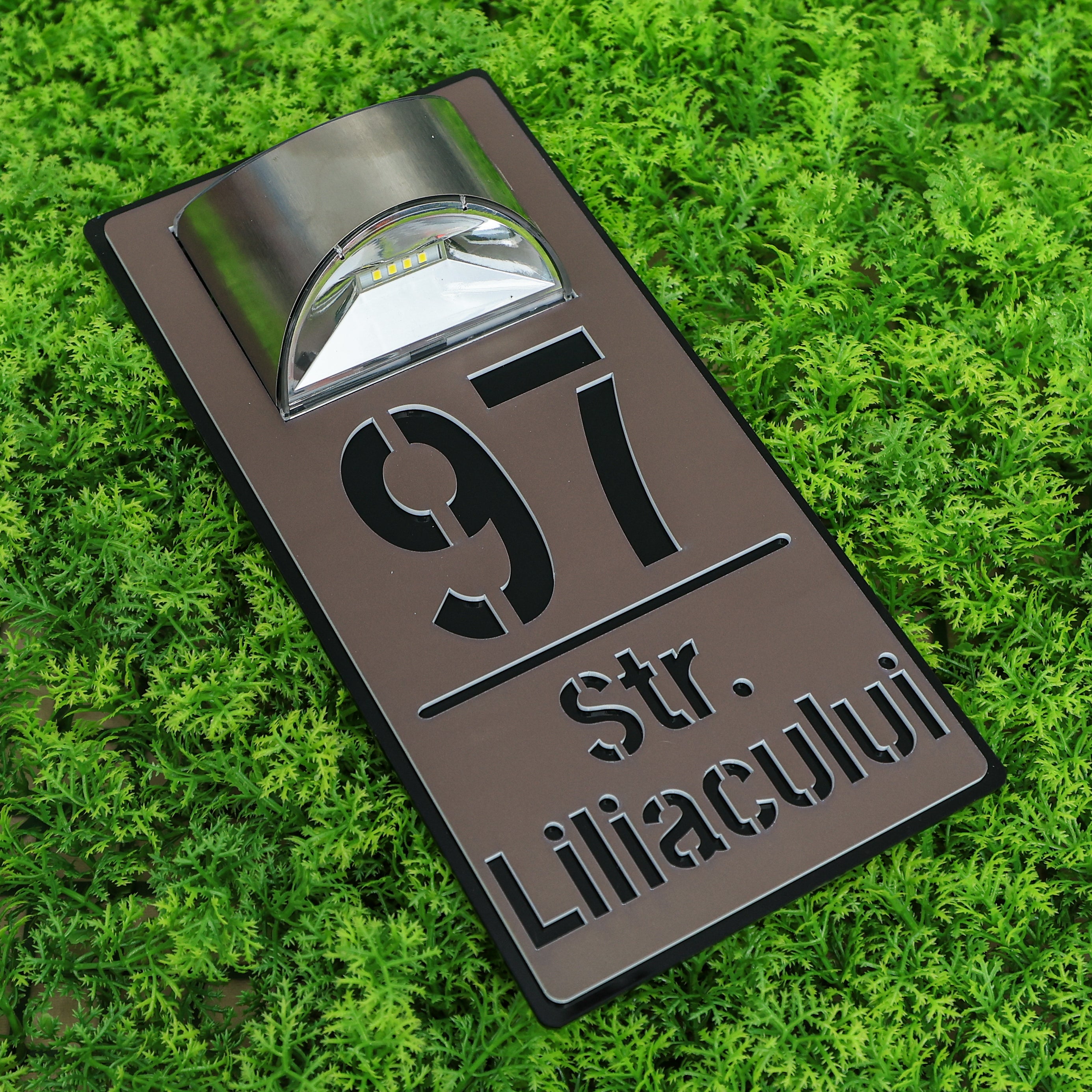 Număr de casă luxury maro satinat - negru lucios