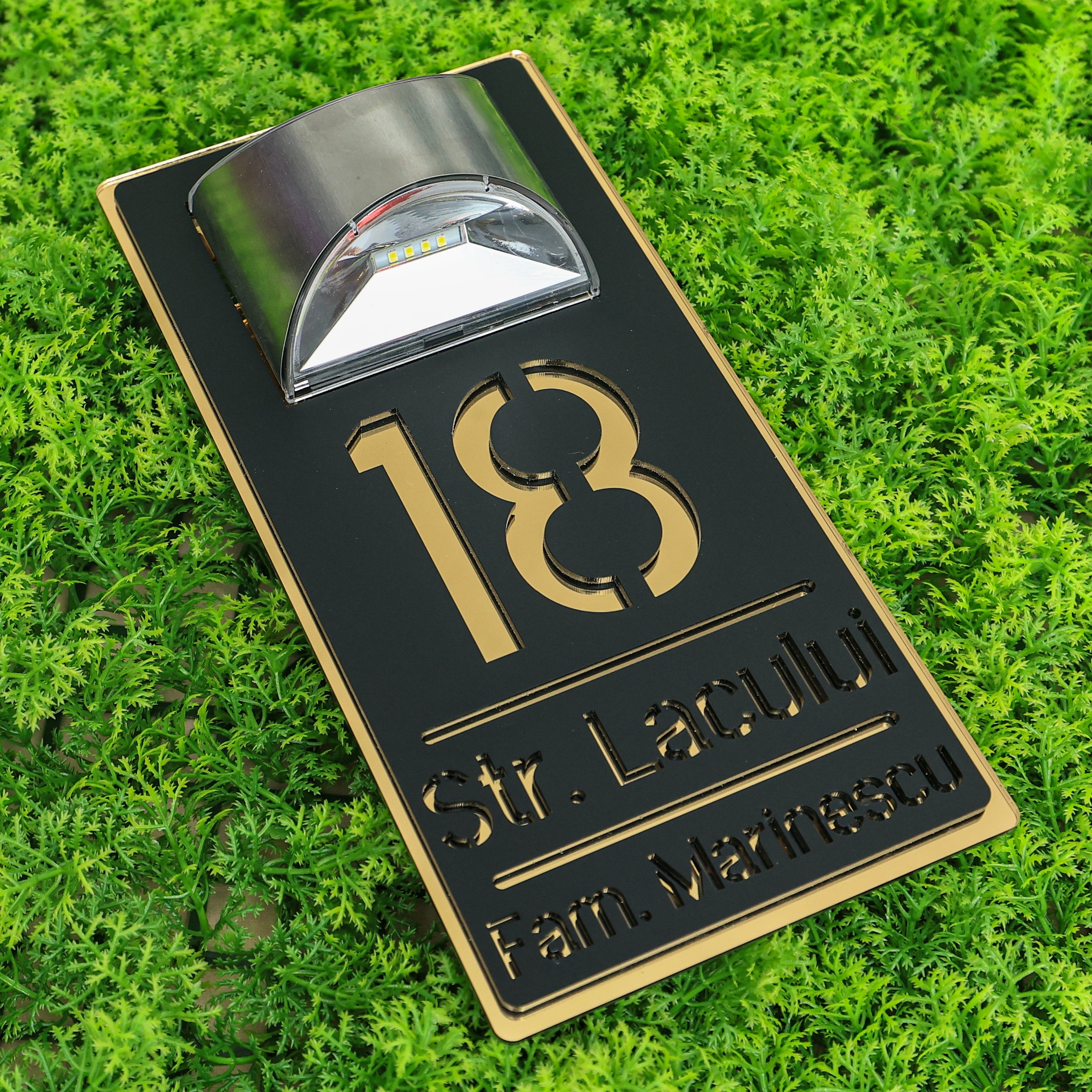 Număr de casă luxury negru satinat - auriu oglindă