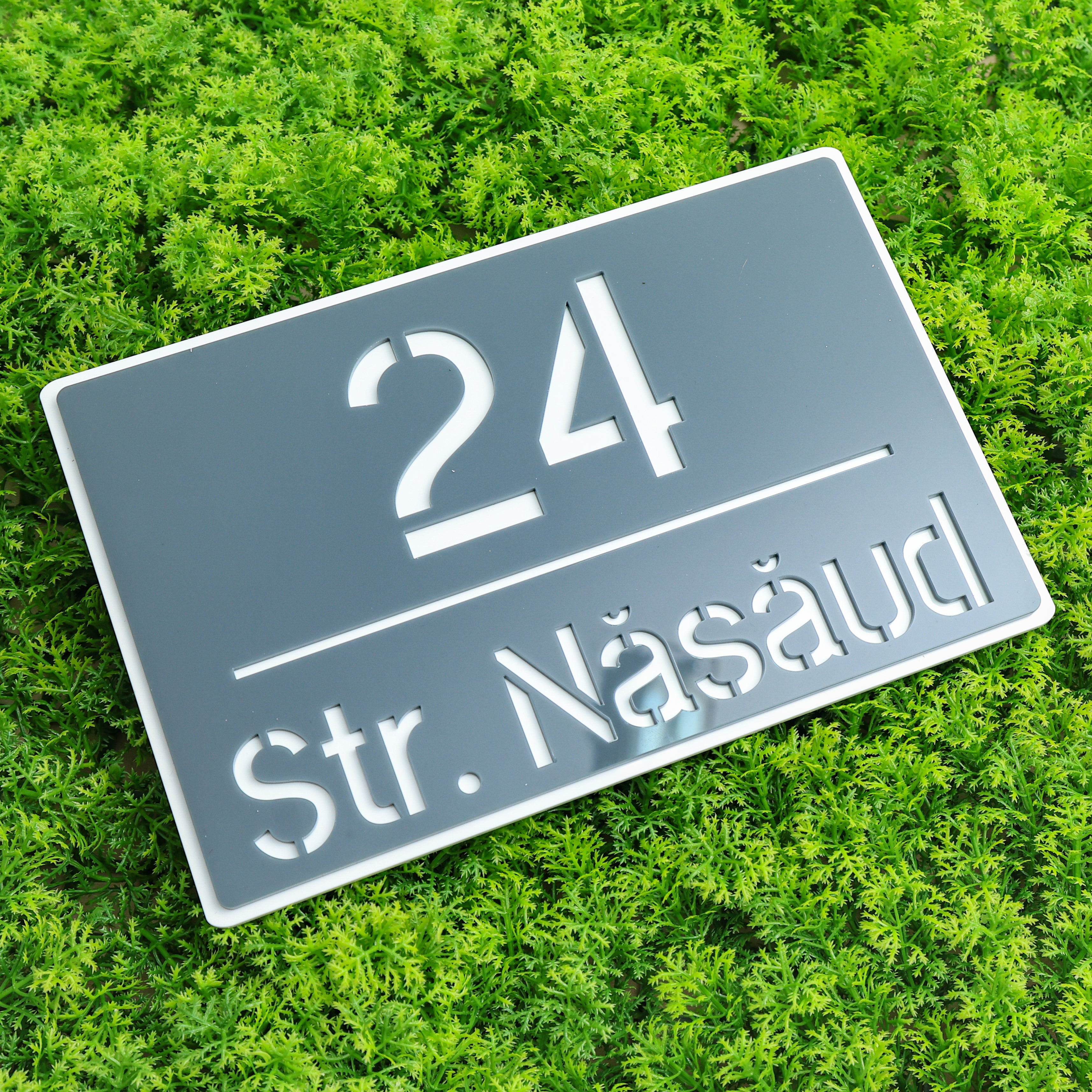 Număr de casă premium antracit lucios - alb lucios