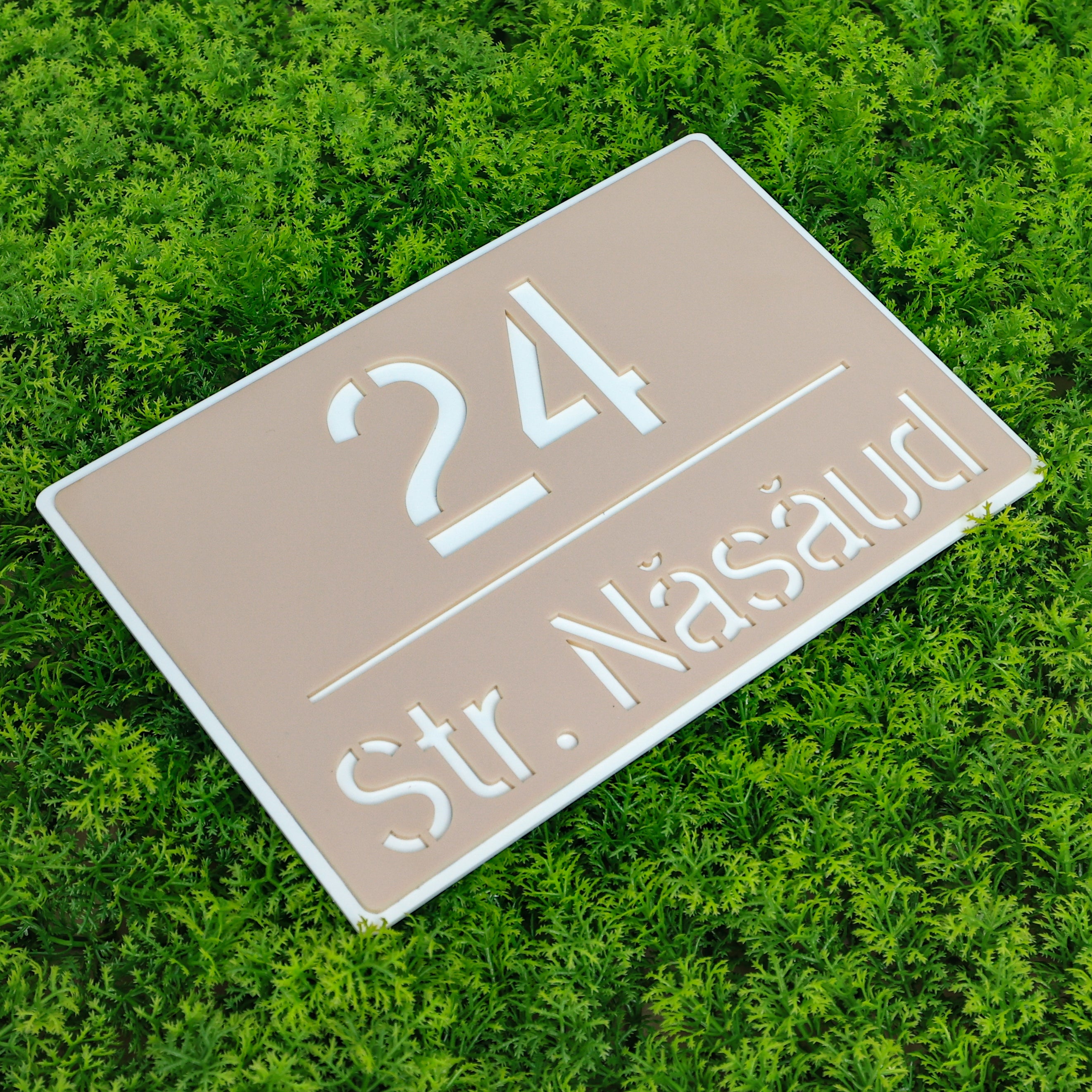 Număr de casă premium crem satinat - alb lucios