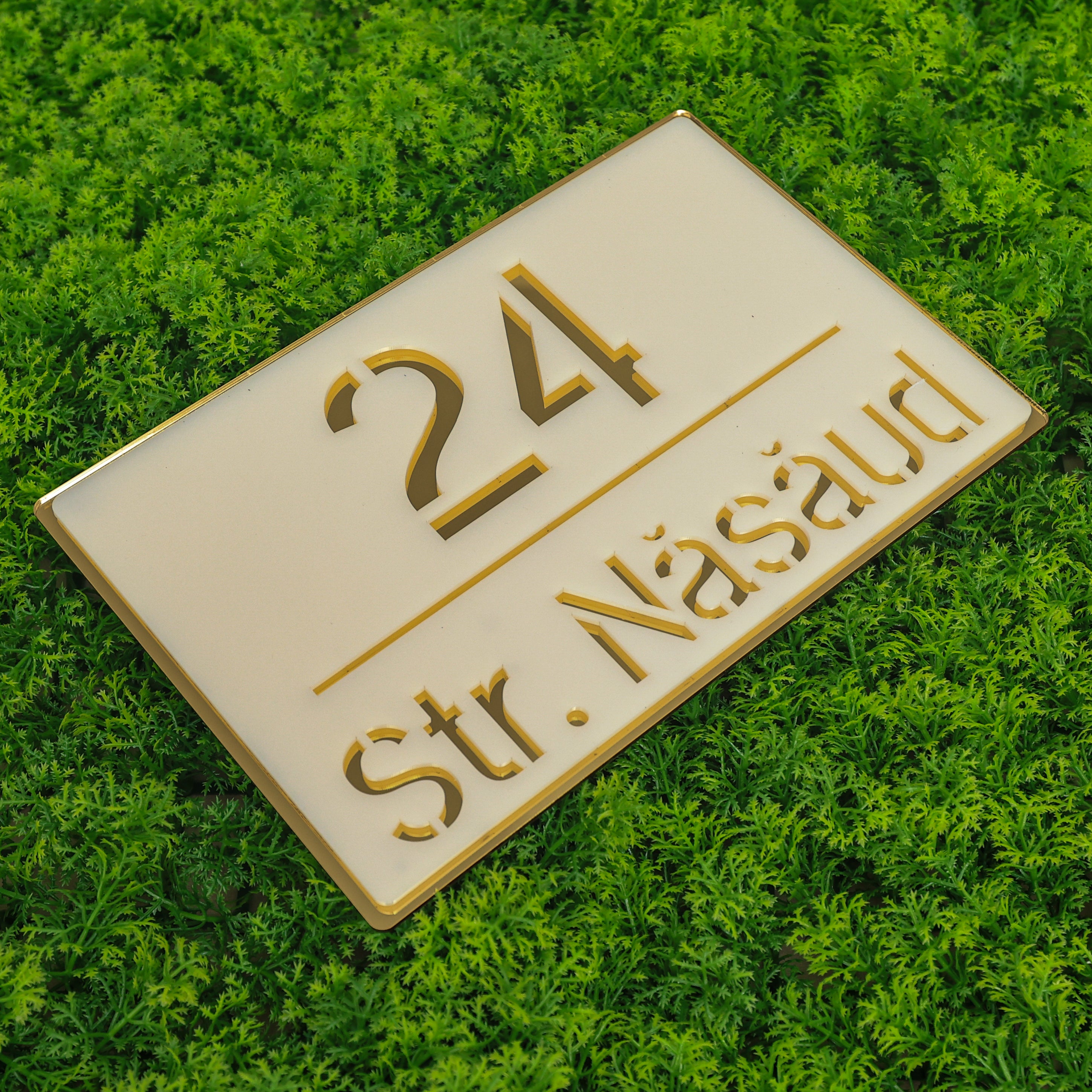 Număr de casă premium crem satinat - auriu oglindă