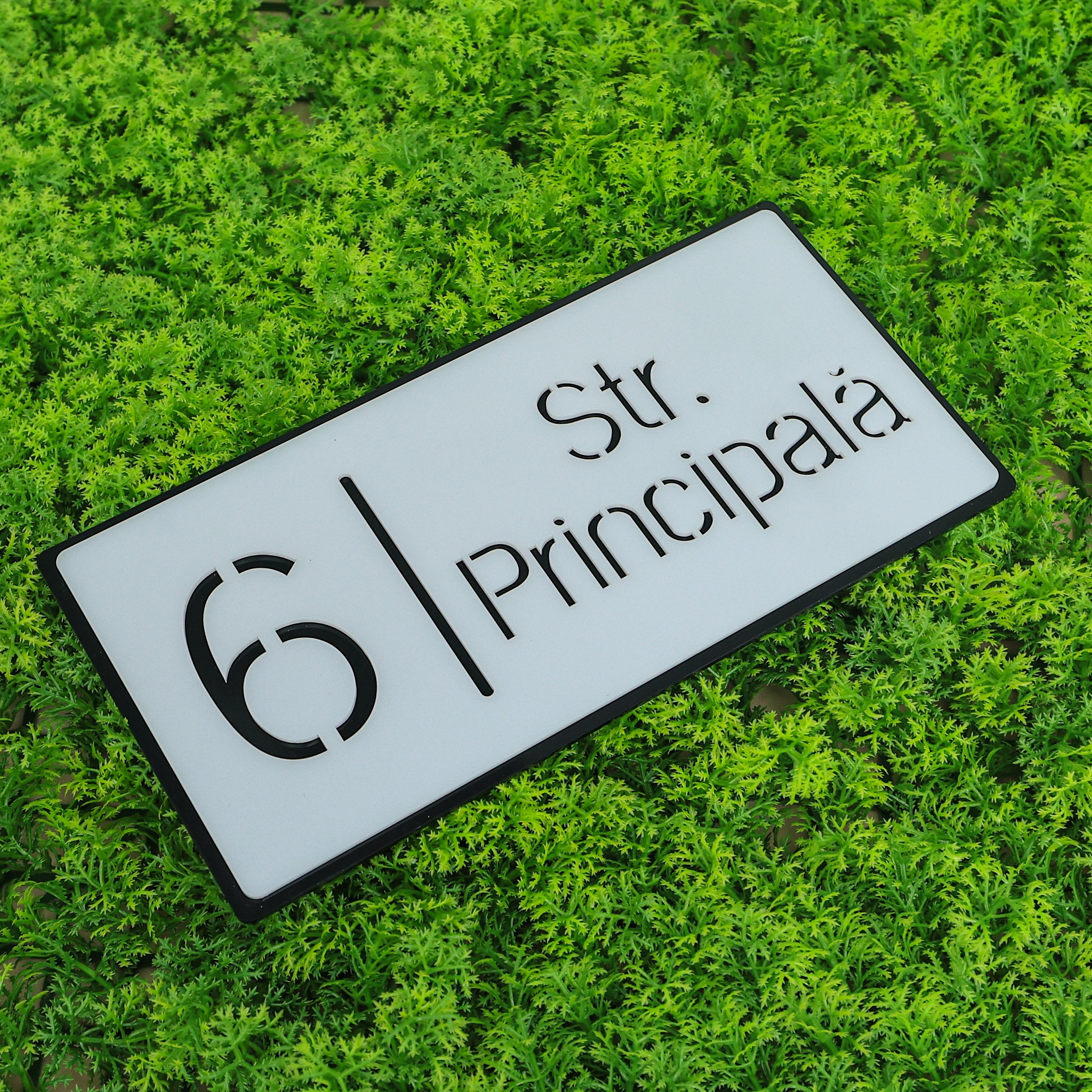 Număr de casă royal alb satinat - negru lucios