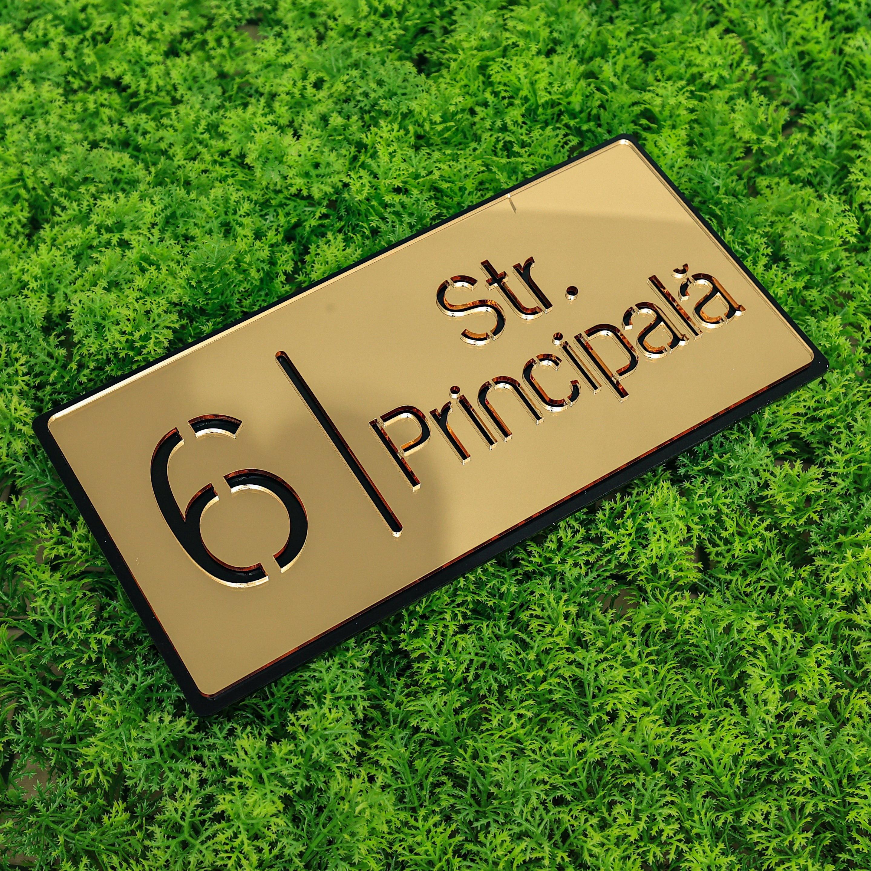 Număr de casă royal auriu oglindă - negru lucios