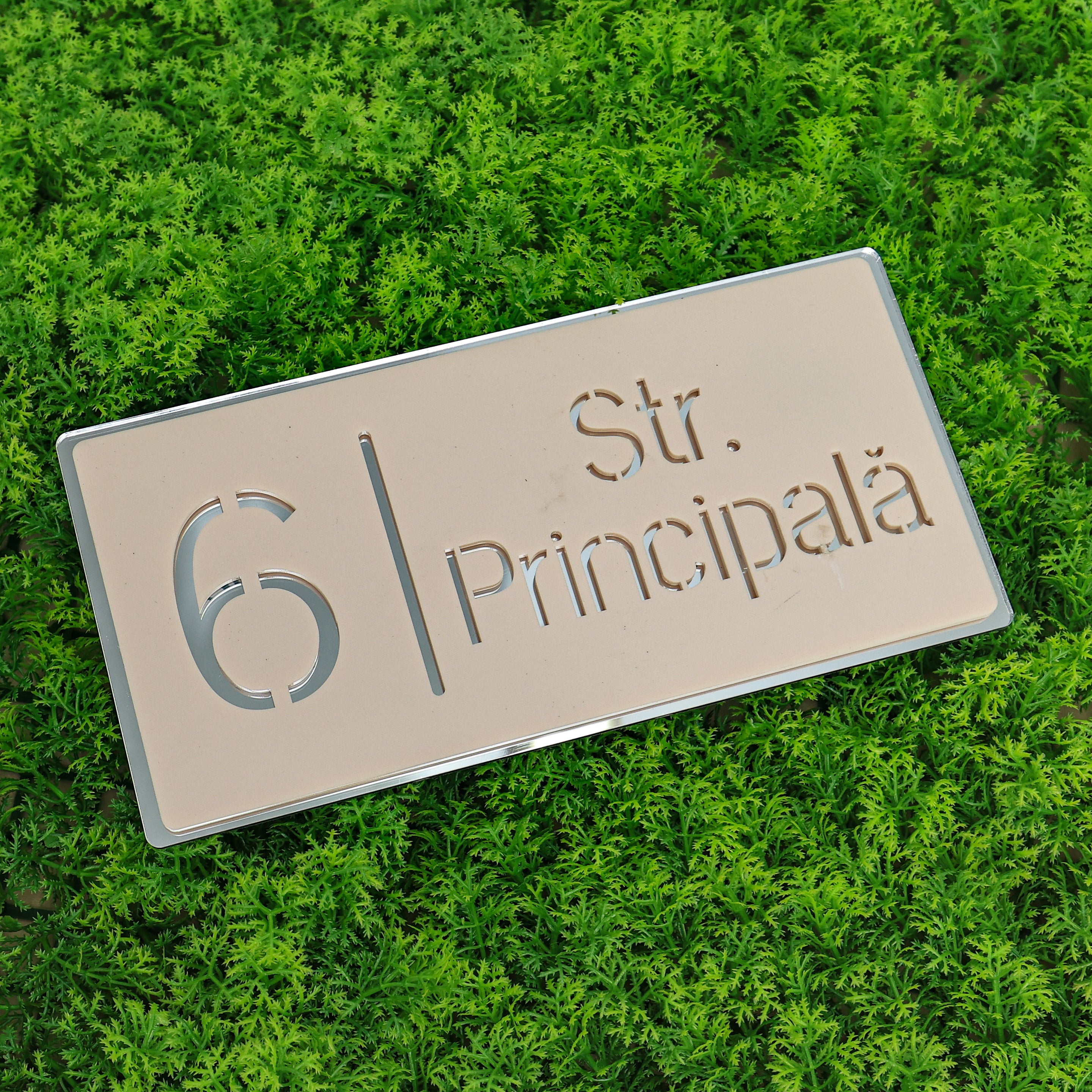 Număr de casă royal crem satinat - argintiu oglindă