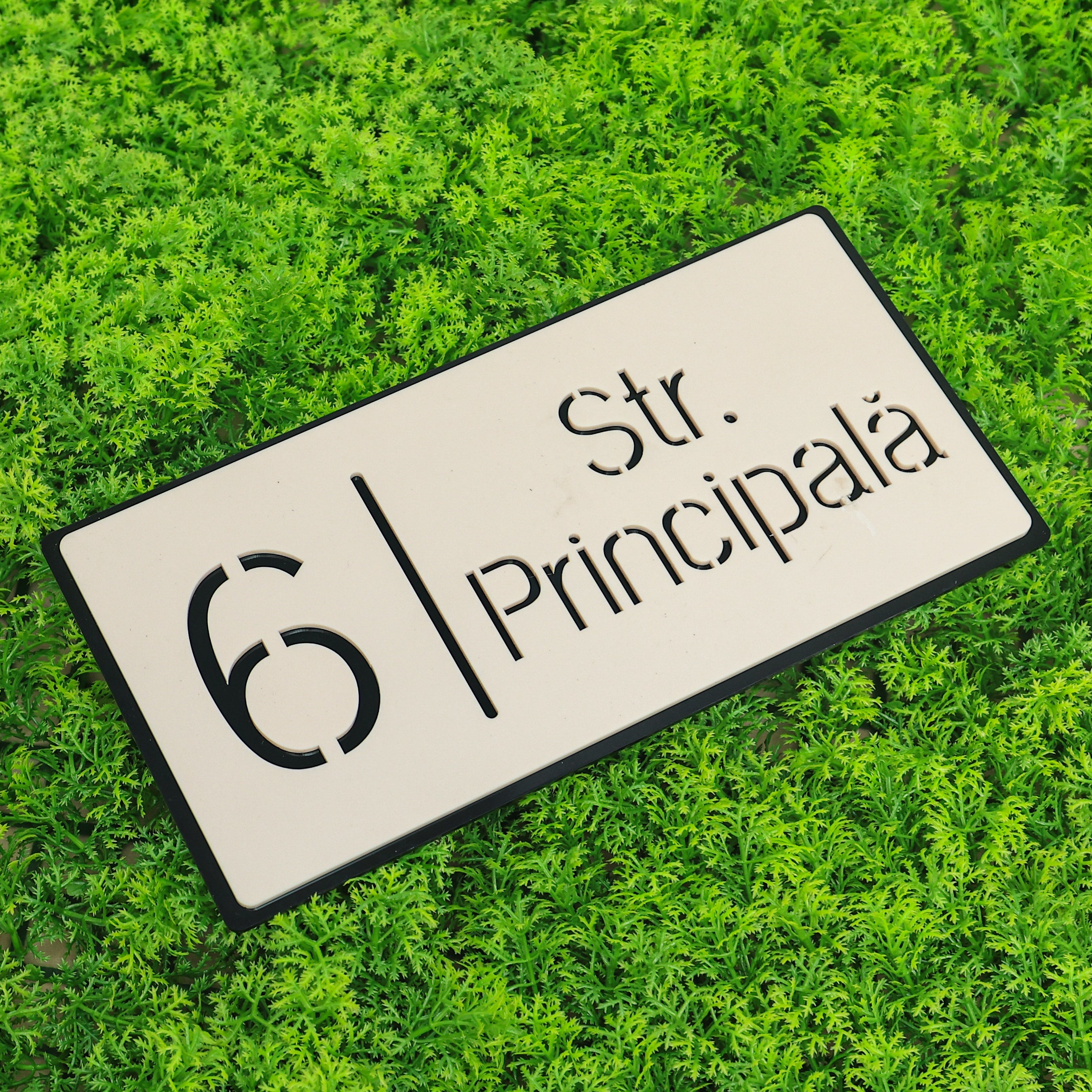 Număr de casă royal crem satinat - negru lucios