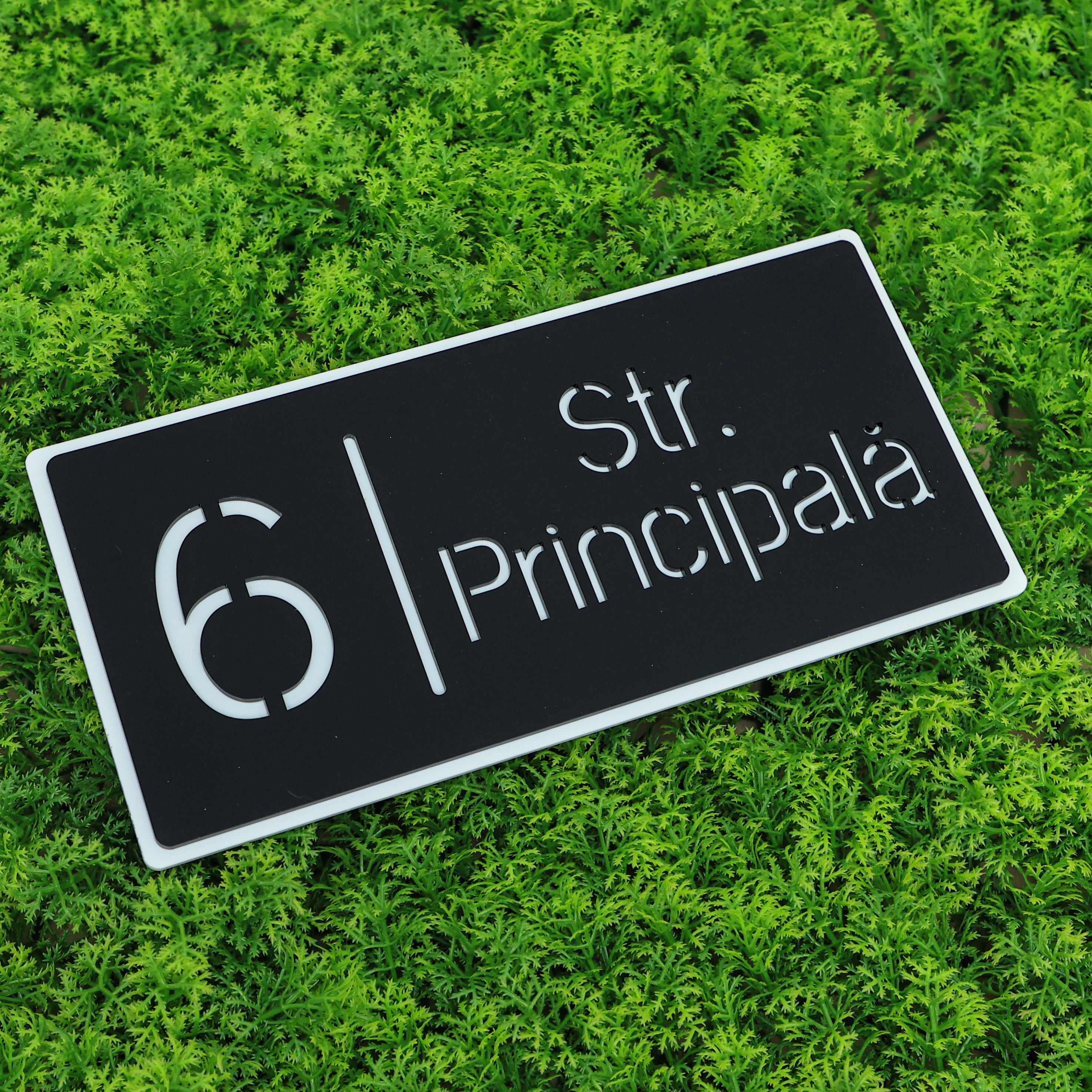 Număr de casă royal negru satinat - alb lucios